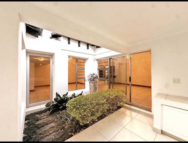 3 BEDROOM TOWNHOUSE FOR SALE IN SANDOWN